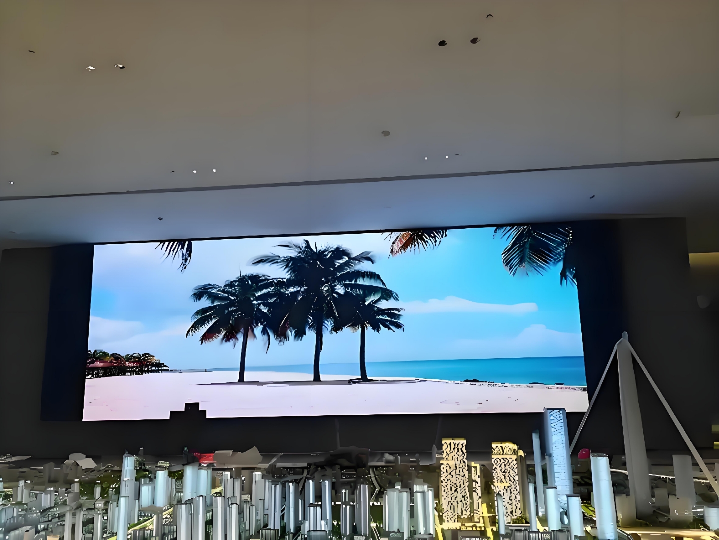LED顯示屏為宜賓售樓部打造沉浸式體驗